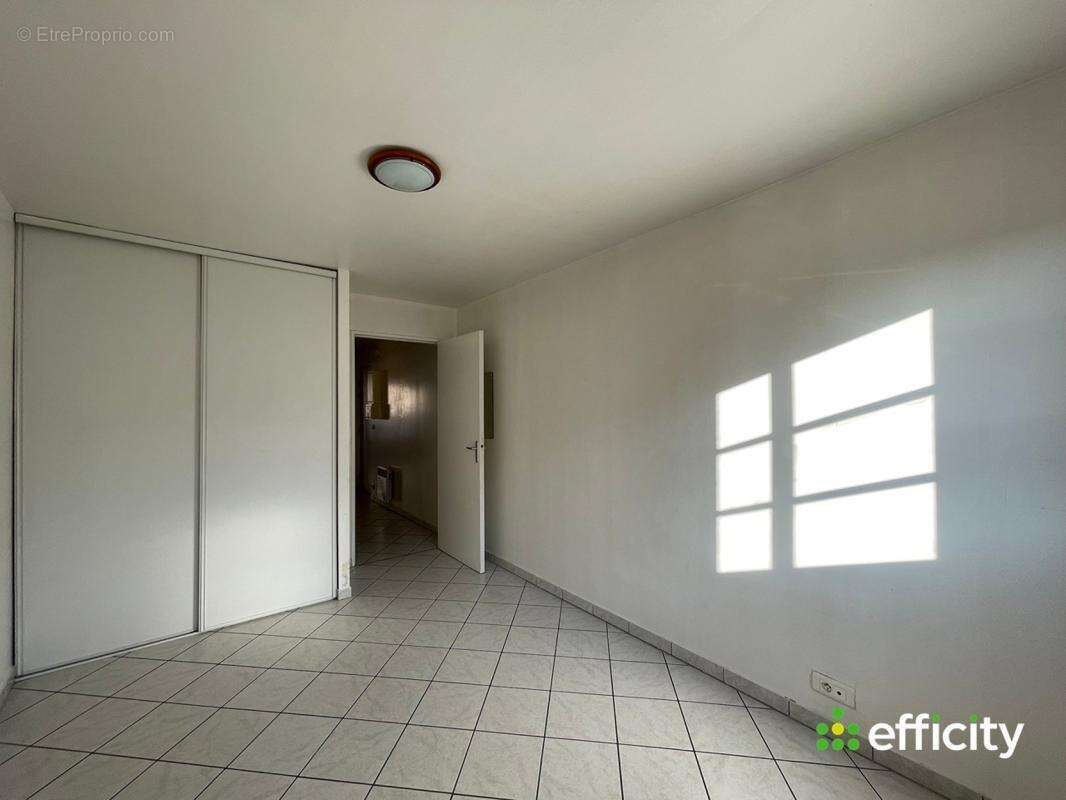 Appartement à EPERNON