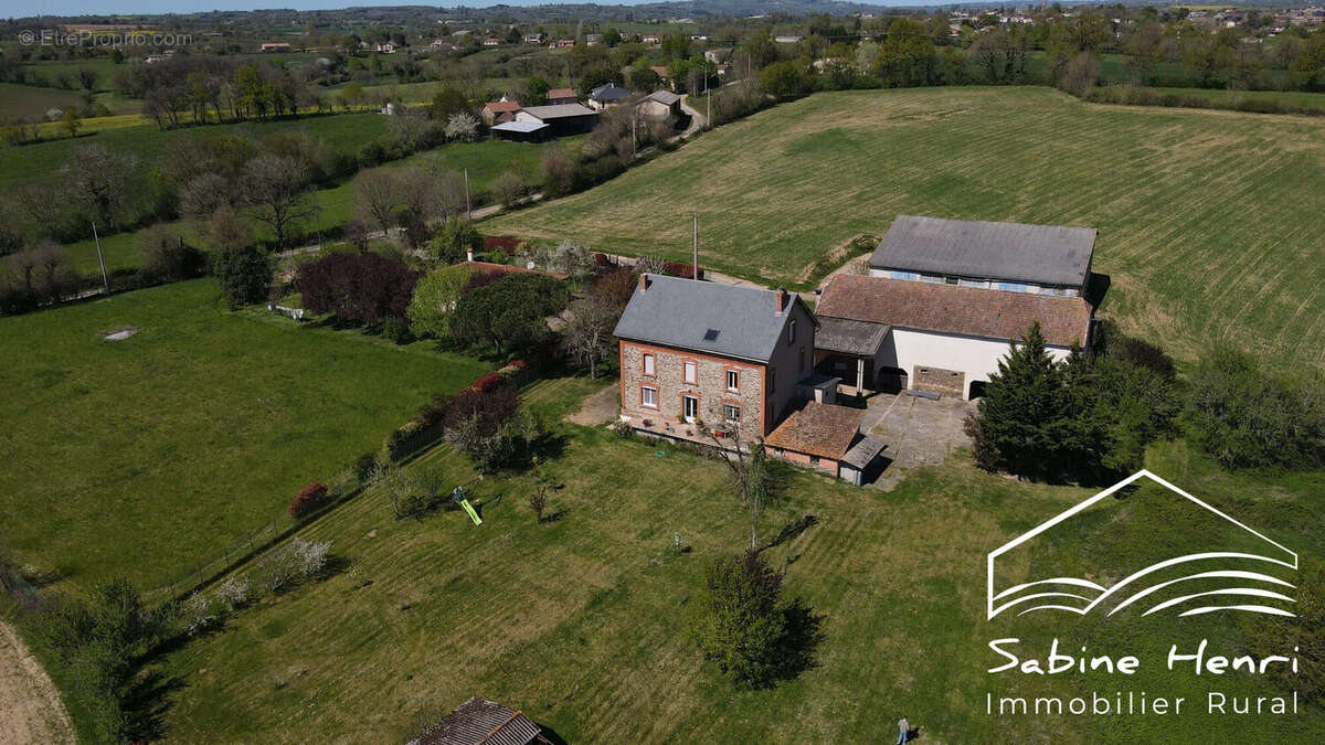 Maison à MIRANDOL-BOURGNOUNAC