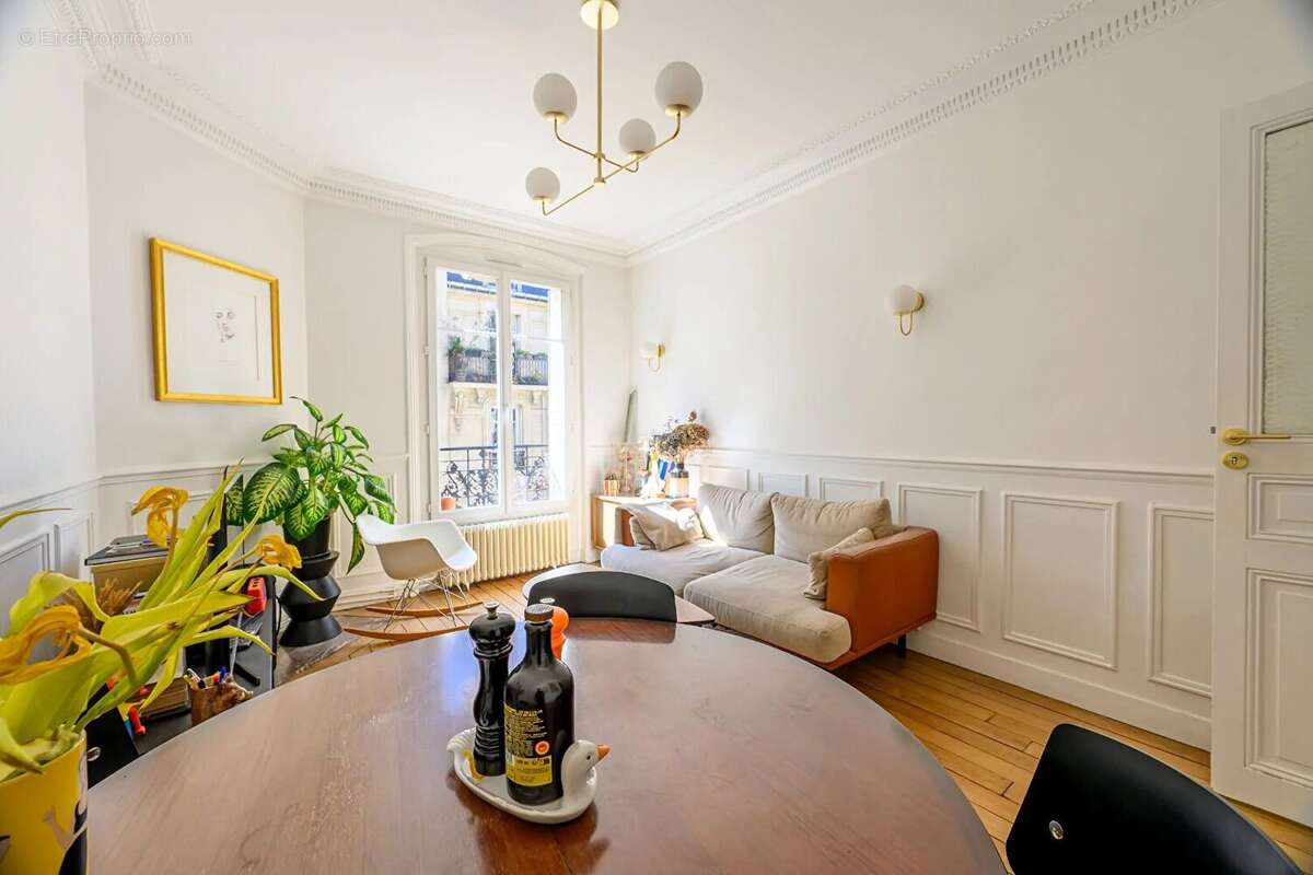 Appartement à PARIS-18E