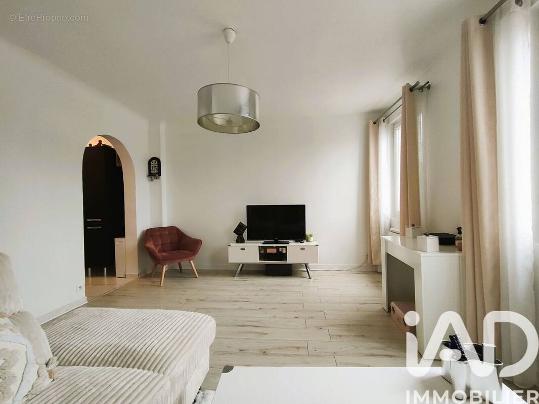 Photo 1 - Appartement à MONTSOULT