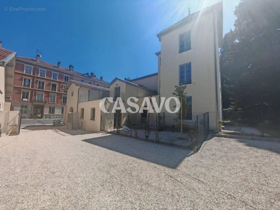 Appartement à TASSIN-LA-DEMI-LUNE