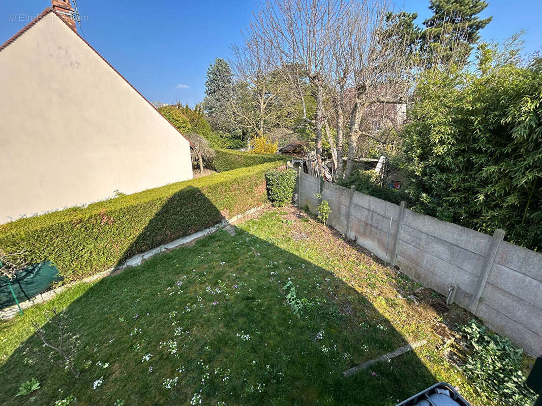 Maison à L'HAY-LES-ROSES