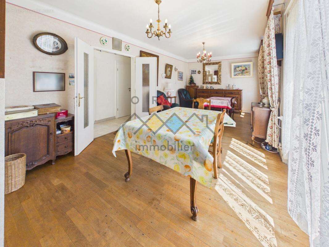 Maison 146 m² à Sainte-Ruffine  - photo 7
