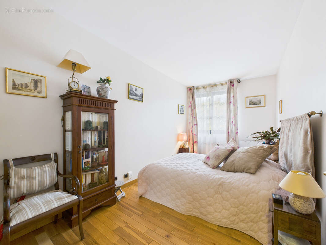 Appartement à LEVALLOIS-PERRET