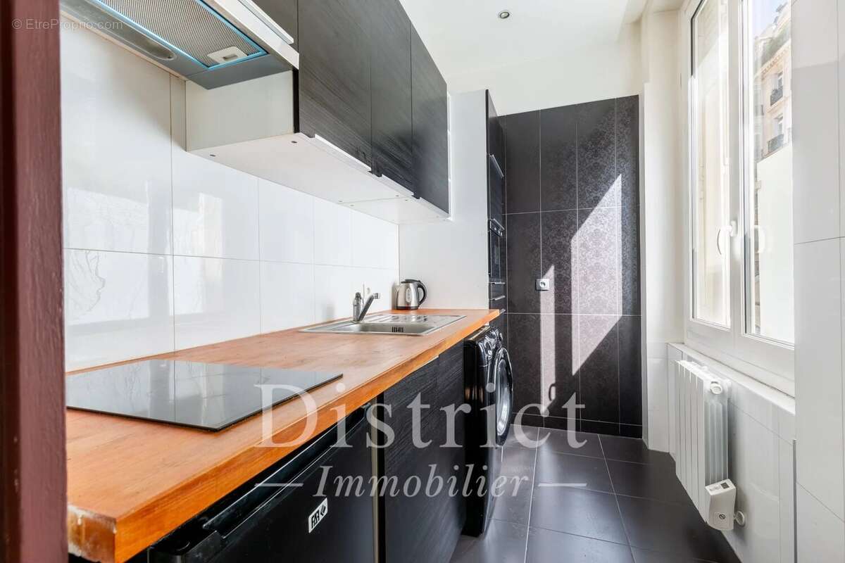 Appartement à PARIS-8E