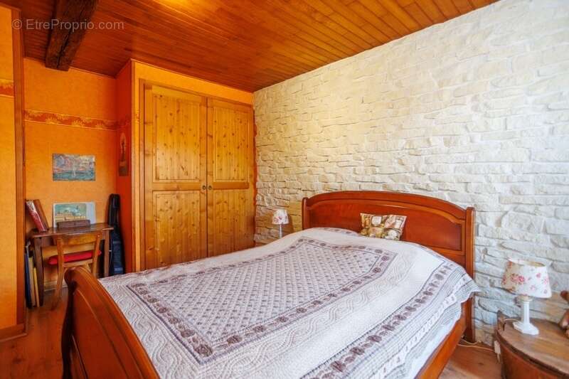 Exclusivité, à vendre – Maison avec double garage et terrain clos – Vérosvres (71) - photo 11