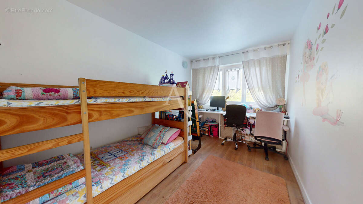 Appartement à CHILLY-MAZARIN