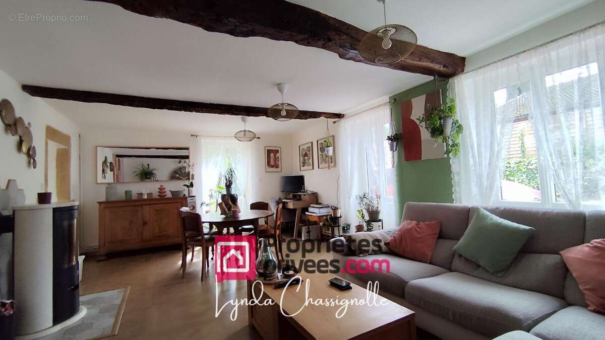 Maison à Vougy - Entièrement rénovée - 5 chambres - photo 5