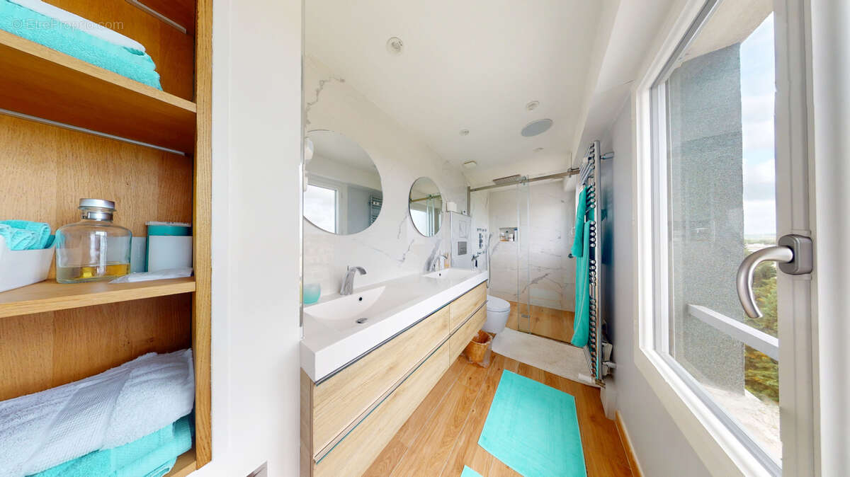 Appartement à SARTROUVILLE
