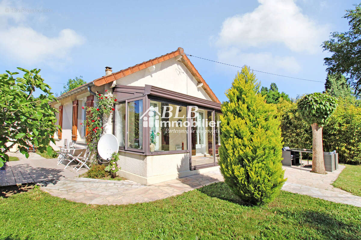 Maison de plain-pied 94m2  3 chambres + garage - photo 13
