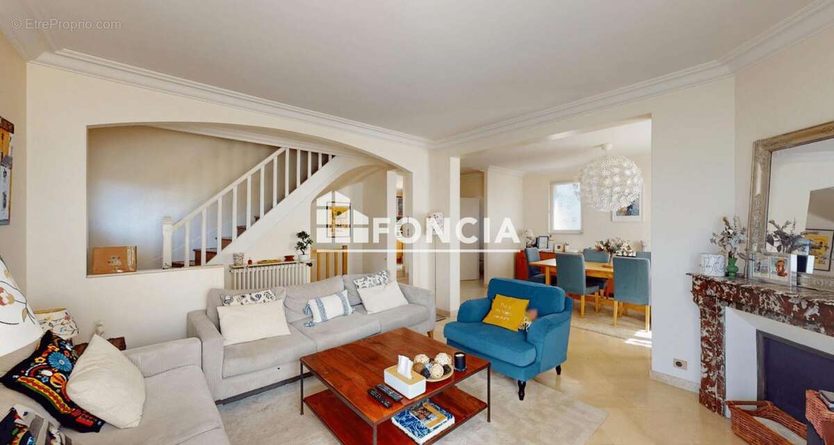 Meulière 8 pièces, 205 m² terrain 756 m² rare sur le marché ! - photo 3