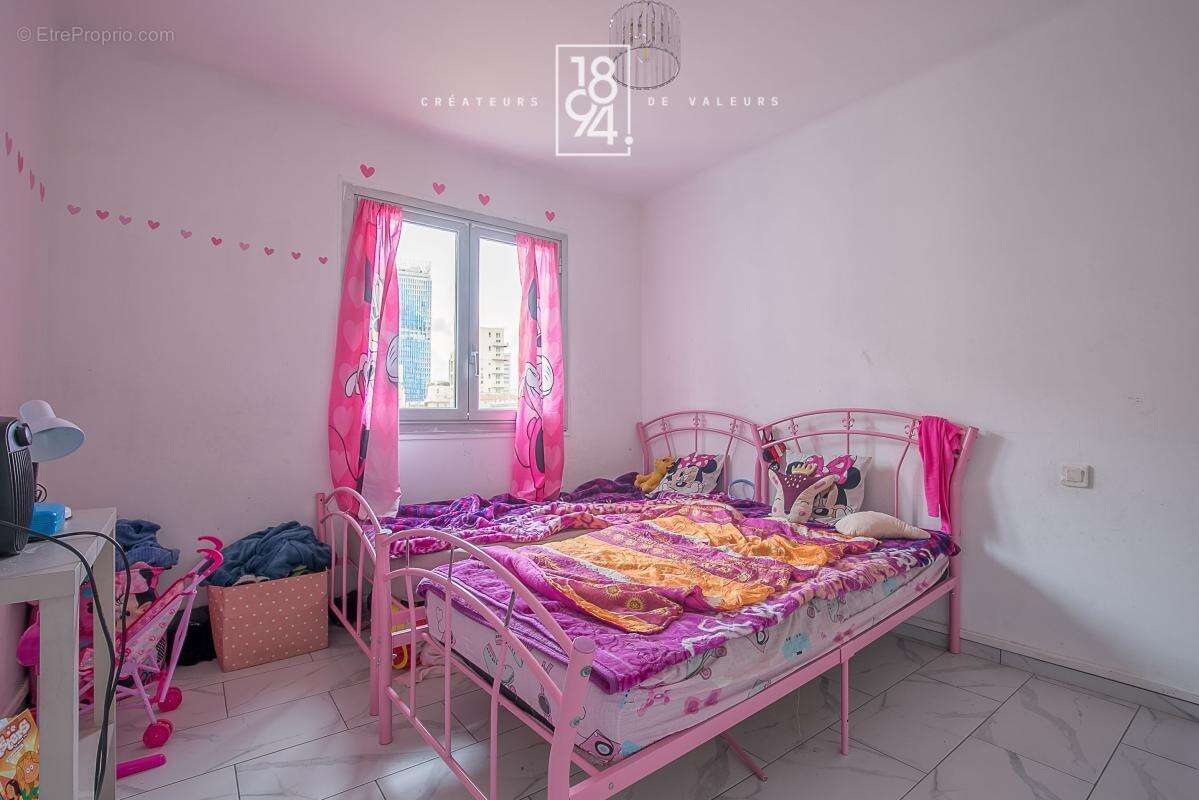 Appartement à MARSEILLE-3E