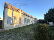 Maison à SAINTE-GENEVIEVE