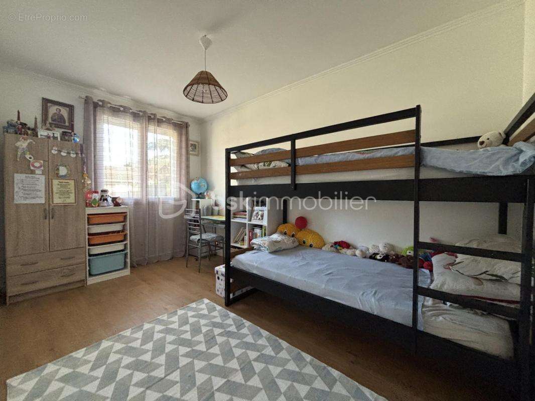 Maison à LA QUEUE-EN-BRIE