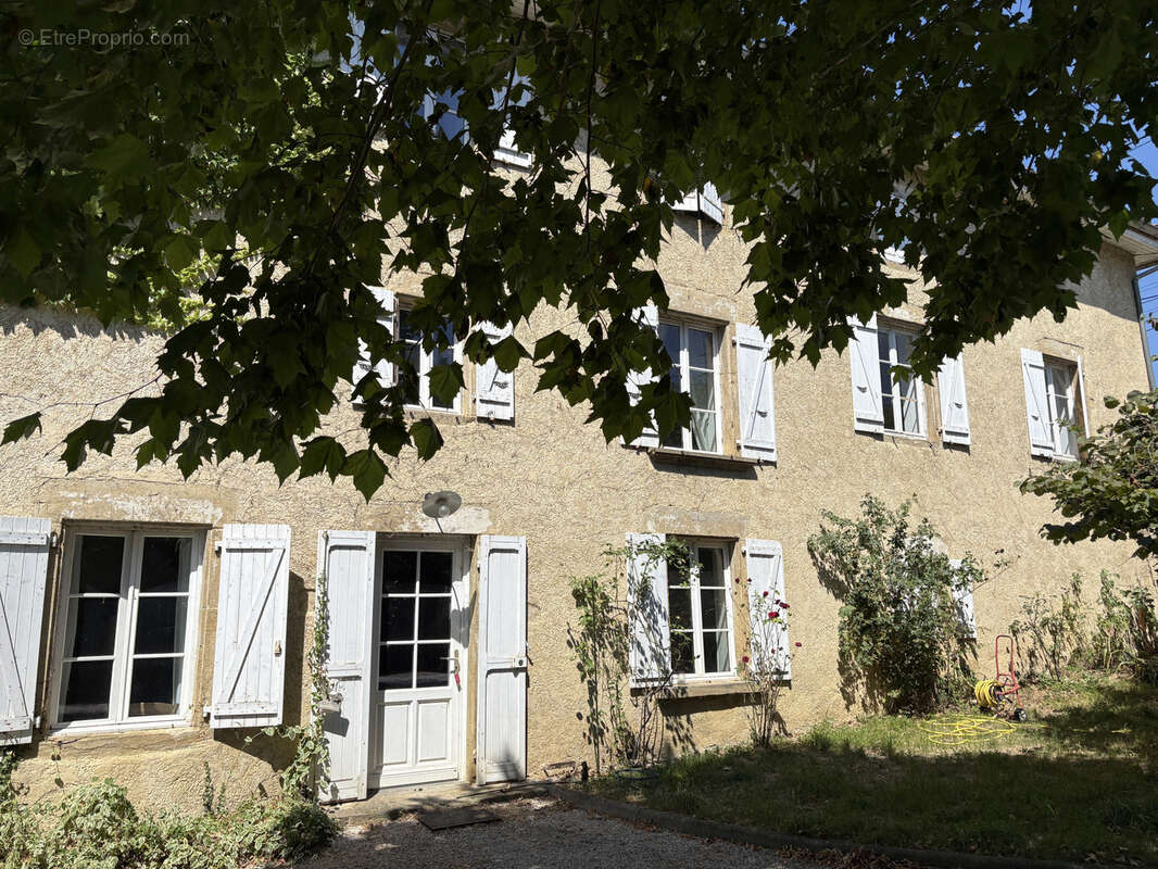 PRIMARETTE belle Bâtisse 280m2 avec terrain attenant de 2 hectares - photo 5