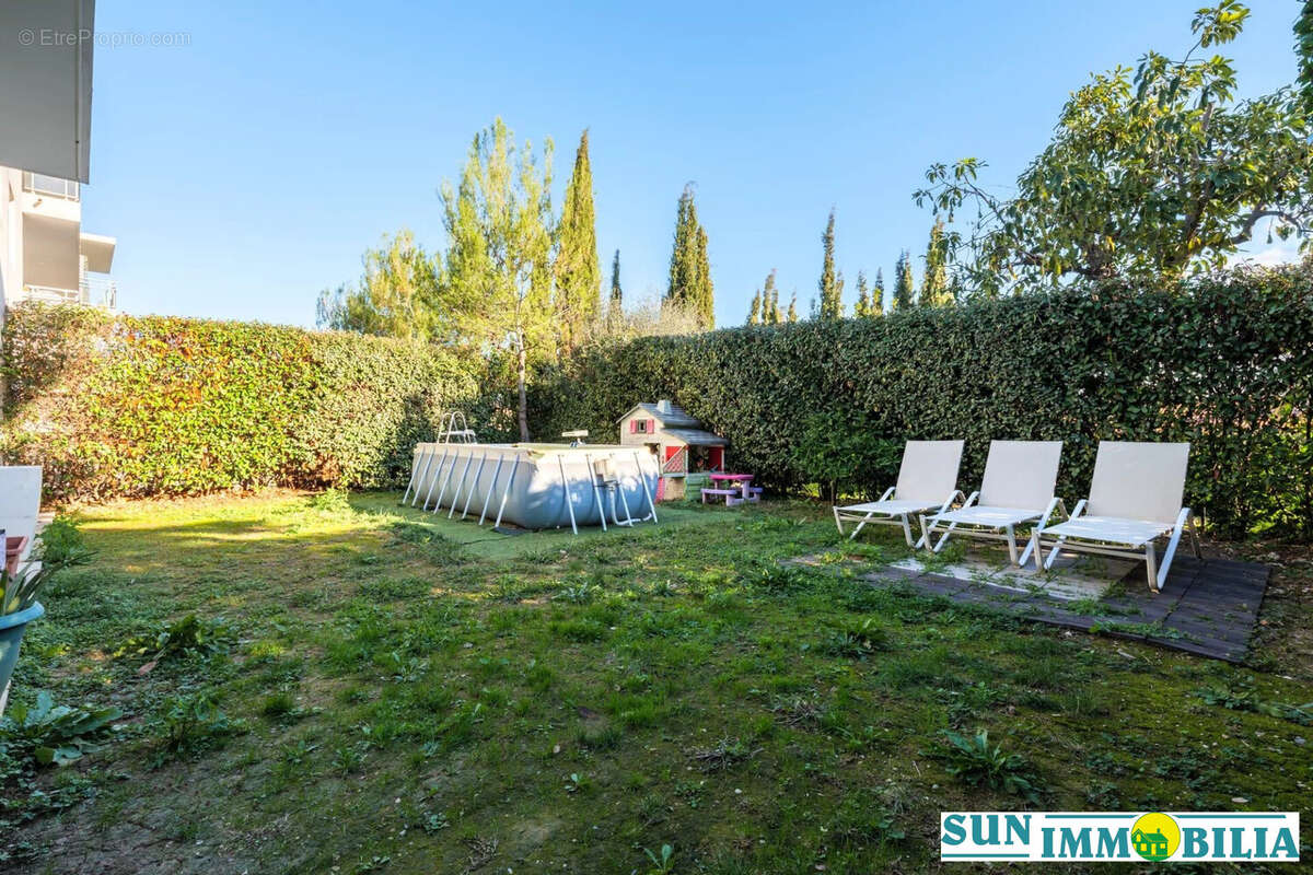 Appartement à SAINT-LAURENT-DU-VAR