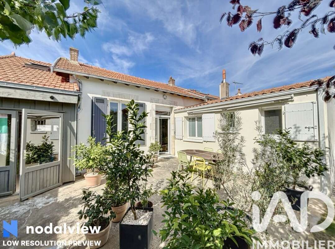 Photo 2 - Maison à LA ROCHELLE