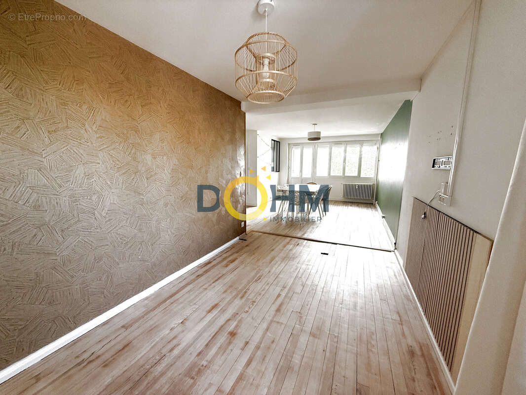 Appartement à SAINT-ETIENNE