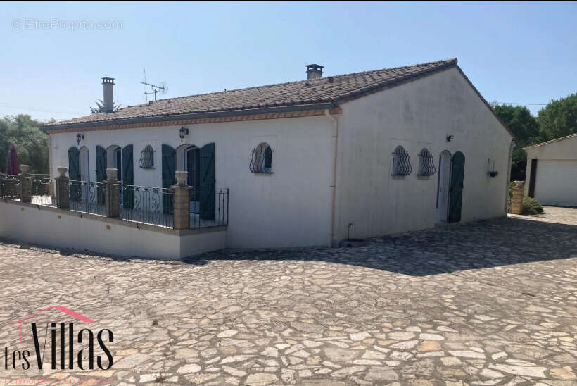 Maison à DOUZENS