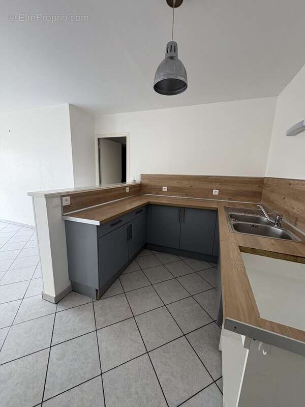 Appartement à LA CHAPELLE-SAINT-MESMIN