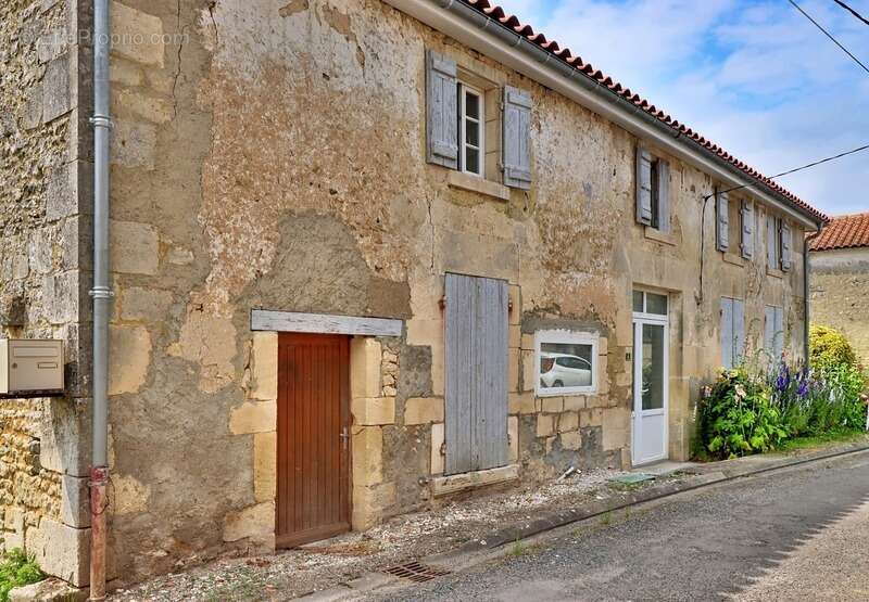Longère de charme de 123m2 à rénover , vue degagee – potentiel gîte touristique - photo 2