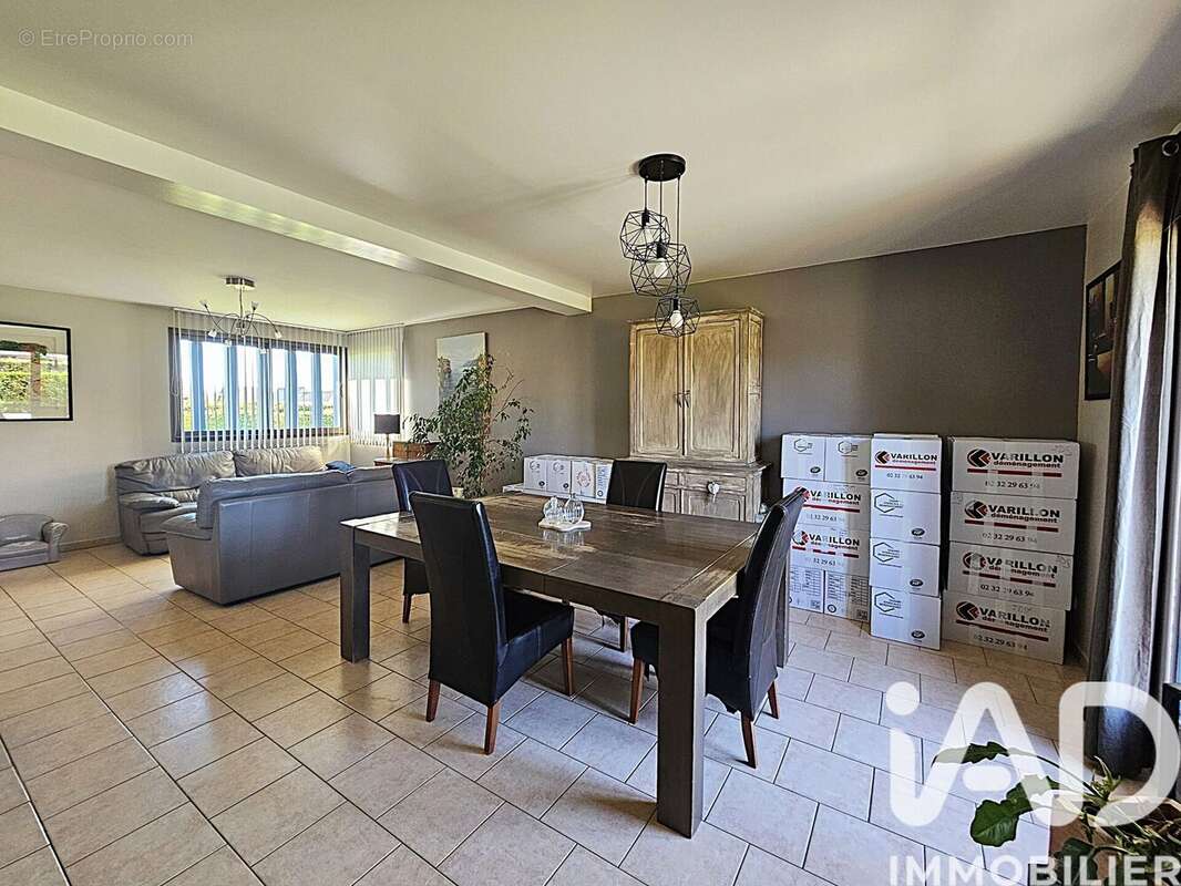 Photo 3 - Maison à SACQUENVILLE