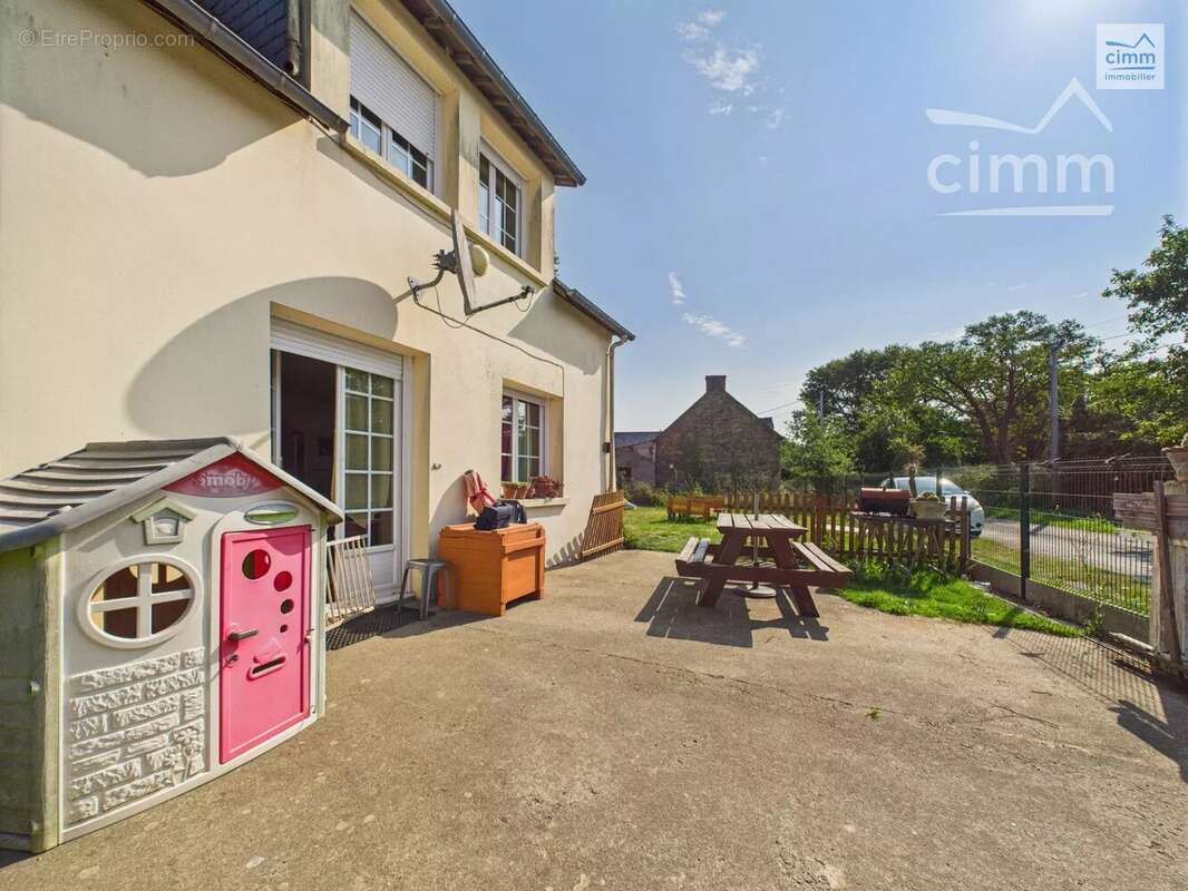 Maison à SIXT-SUR-AFF