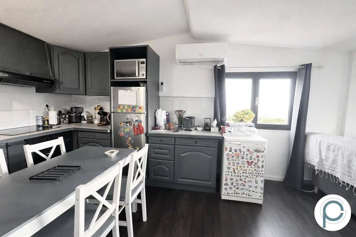 Maison à LE CASTELLET