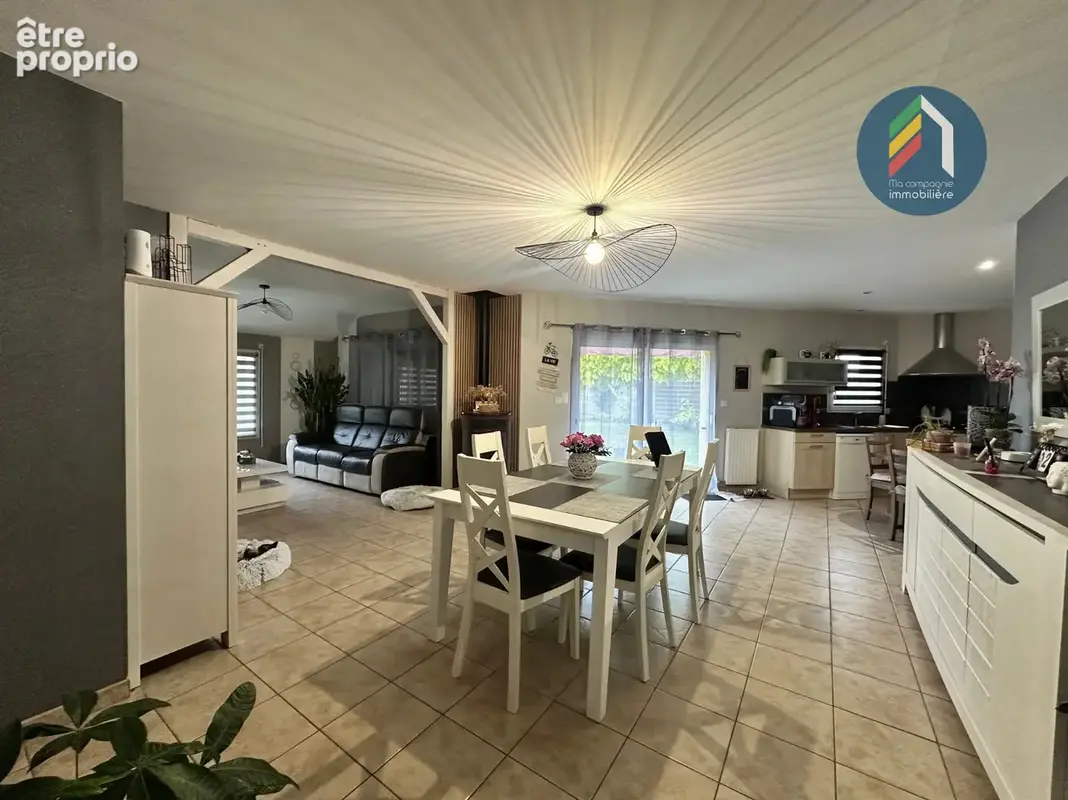 Maison 5 pièces, de plain-pied 102 m2 - photo 2