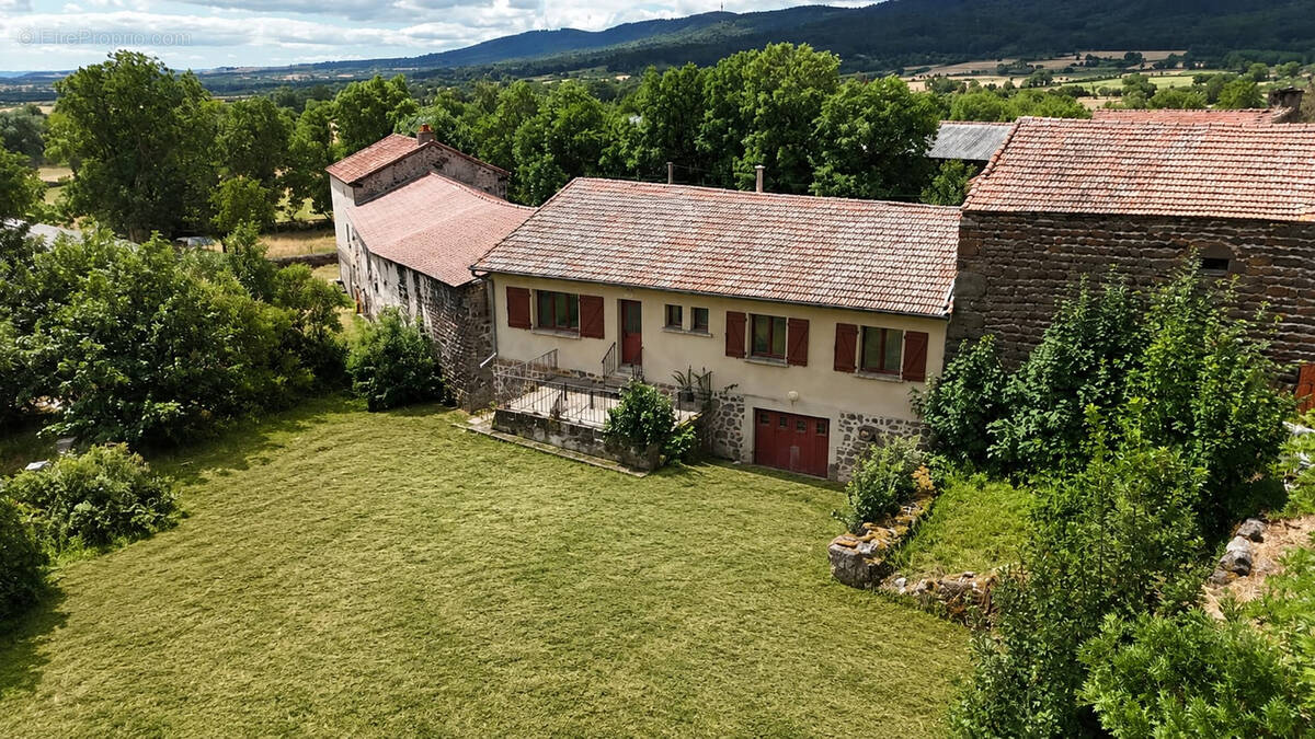 Maison à BAINS