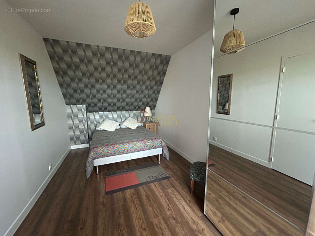 Maison à BELLENGREVILLE