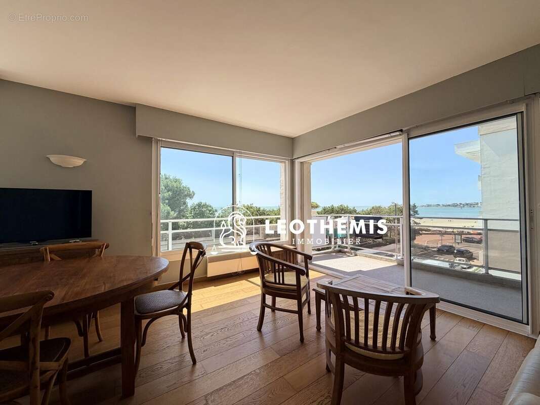 Appartement 69 m² à Saint-Georges-De-Didonne  - photo 3