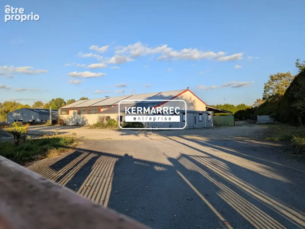 Commerce à SAINT-ARMEL