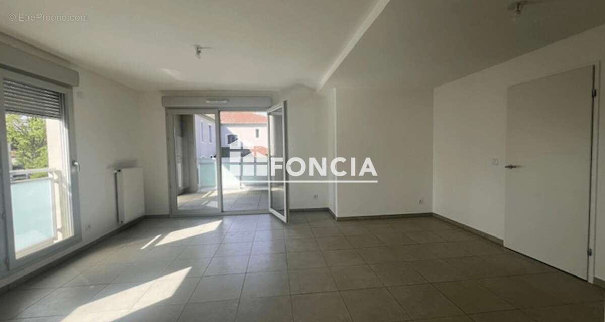 Appartement à RILLIEUX-LA-PAPE