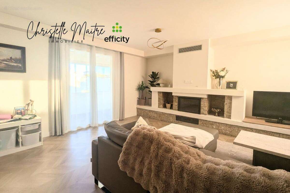 Maison à SAINT-MARTIN-DE-CRAU