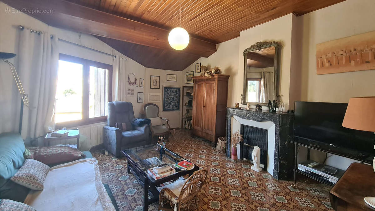 salon - Maison à GABIAN