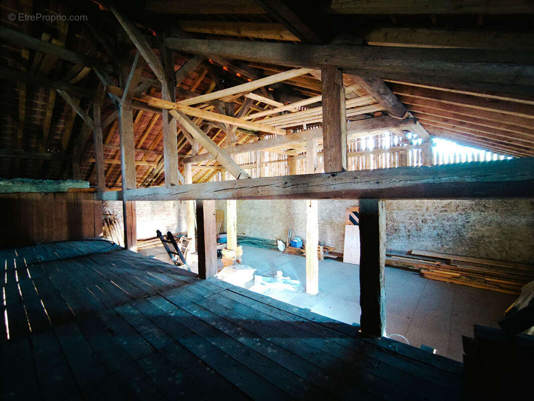 Appartement à BROUVELIEURES