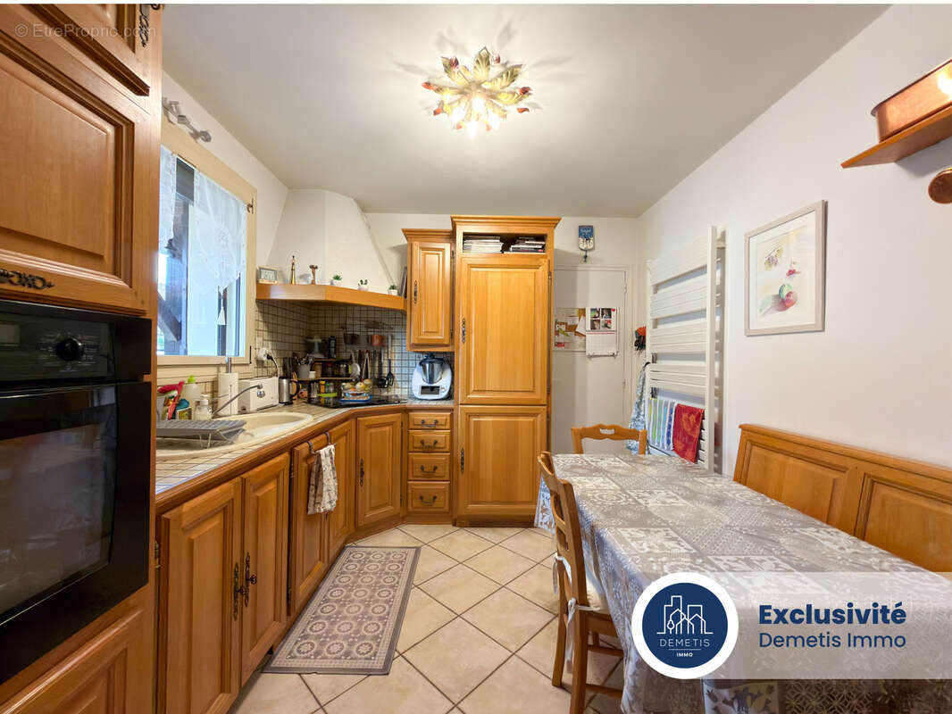 Maison à PRUILLE-LE-CHETIF