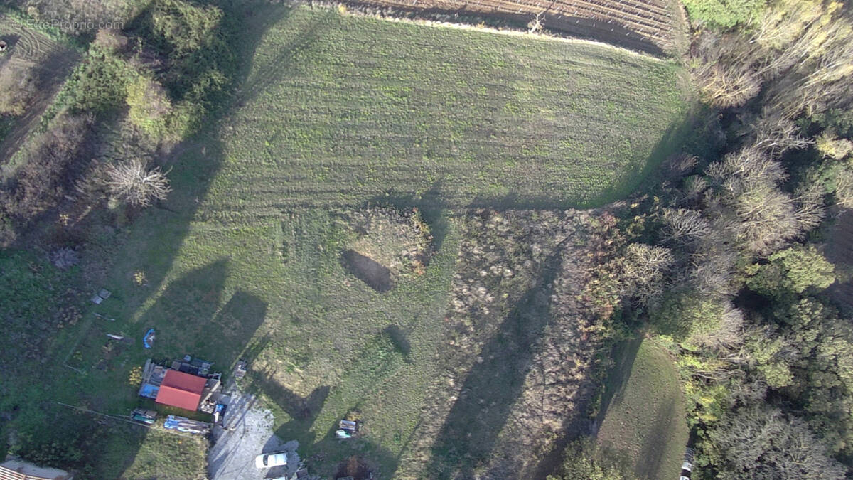 Terrain à VILLAR-SAINT-ANSELME