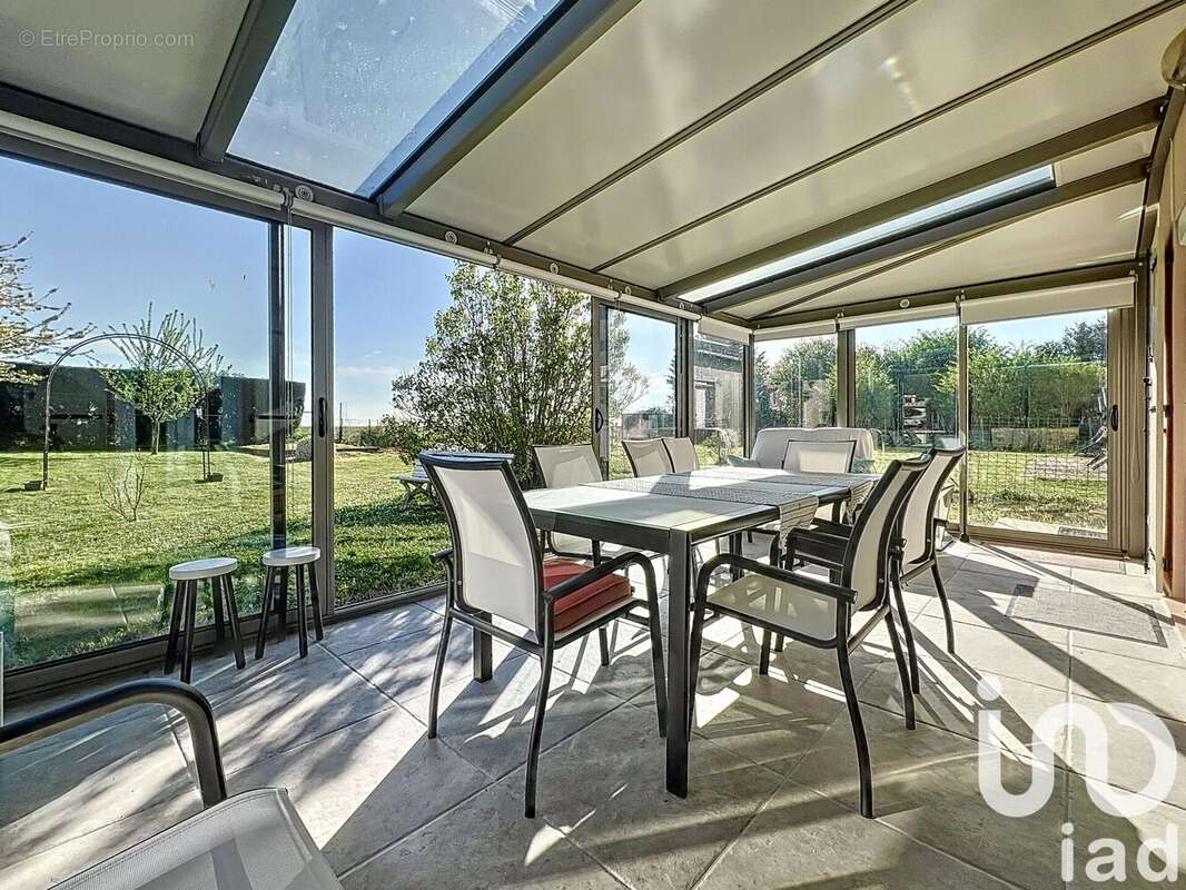 Photo 3 - Maison à MONDONVILLE-SAINT-JEAN