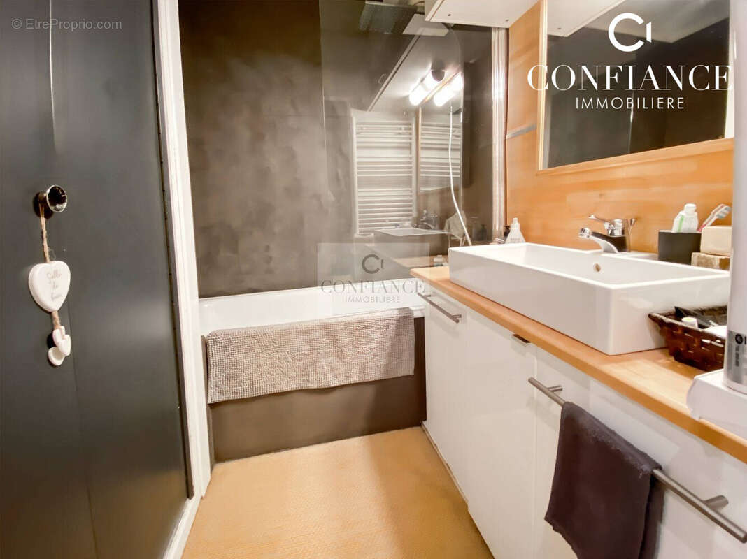 Appartement à SAINT-ETIENNE-DE-TINEE