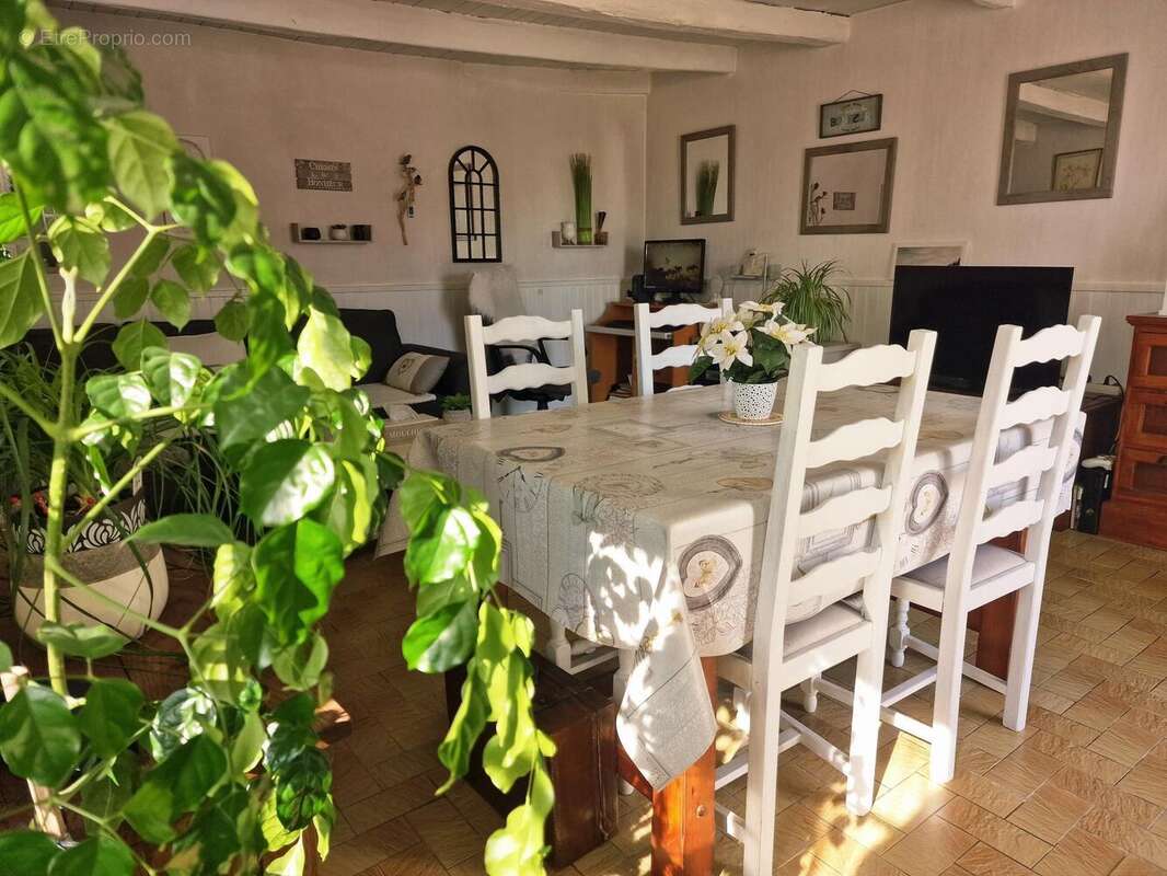 Maison 52 m² à Curzon  - photo 4