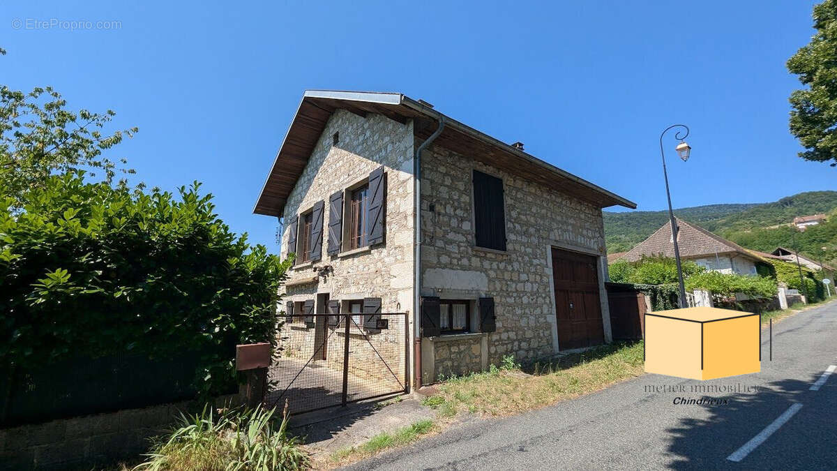 Maison 5 pièces 110 m² à vendre à Virieu-Le-Petit (01260) - photo 3