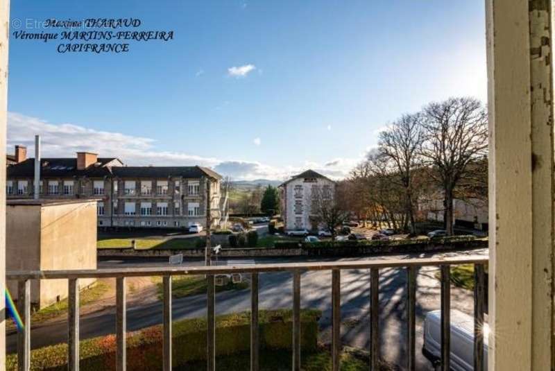 Appartement à LA GUICHE