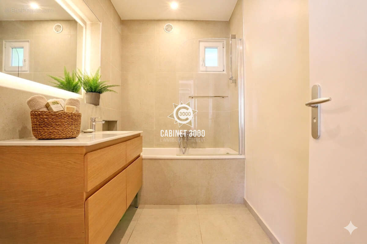 Appartement à HYERES