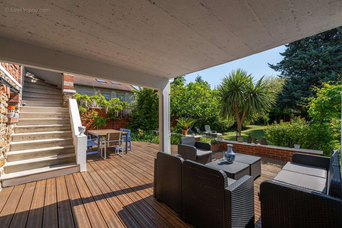 Maison à LIVRY-GARGAN