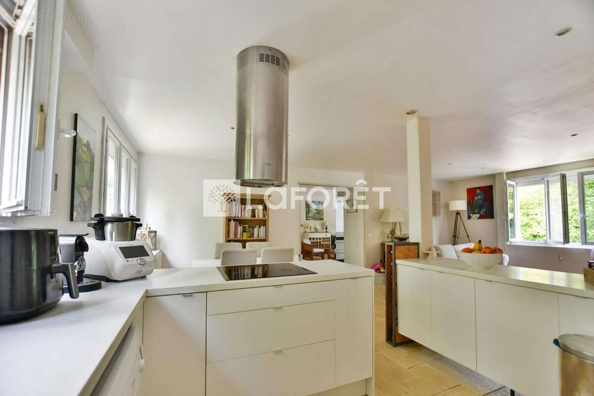 Appartement à LA CELLE-SAINT-CLOUD