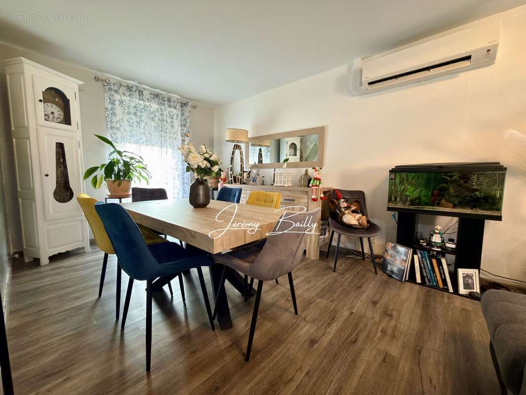 Maison à SAINT-ESTEVE