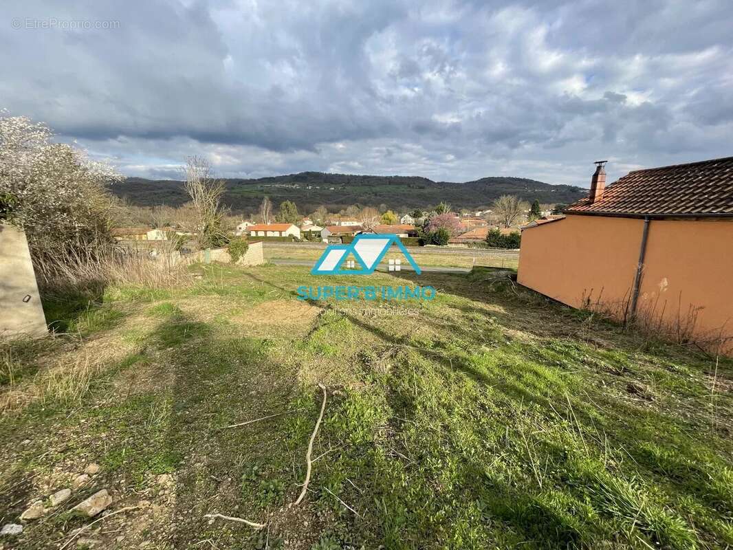 Terrain à BRASSAC-LES-MINES