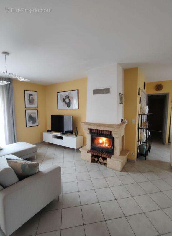 Nord Vendome, pavillon tout confort sur terrain 1,5 ha et dépendances - photo 4